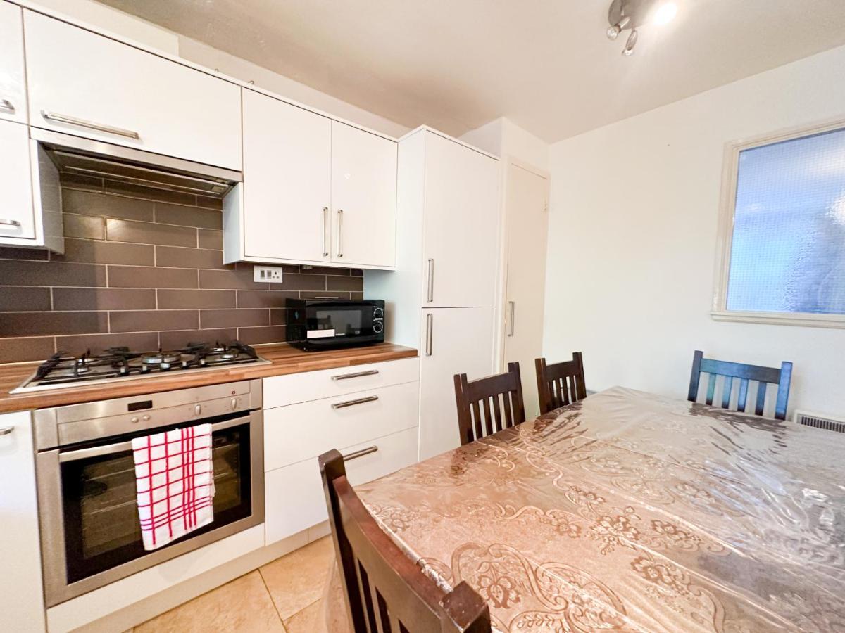 36 O'Leary Square Apartment London Exterior photo
